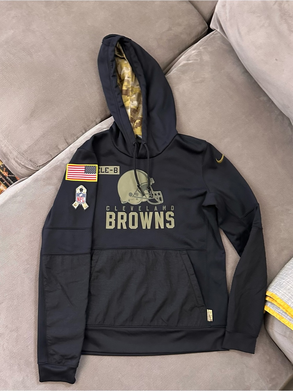 Cleveland Browns Salute To Service Hoodie Sweatshirt Medium NFL Nike Fits Small